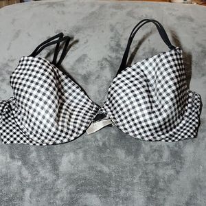 Victoria's Secret black and white 36D demi bra